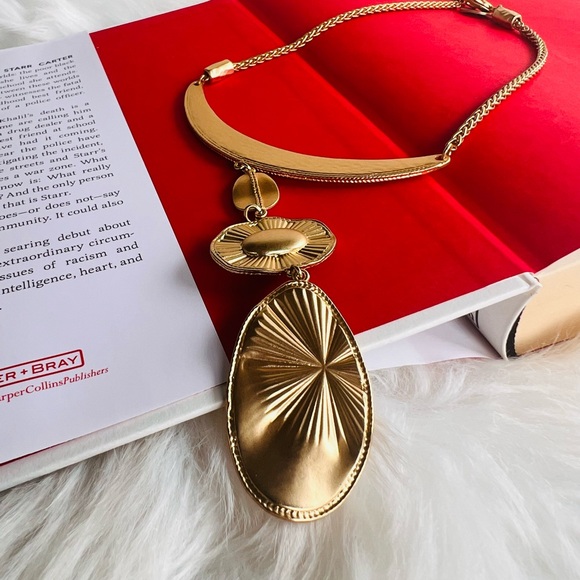 Neckless - Picture 3 of 4